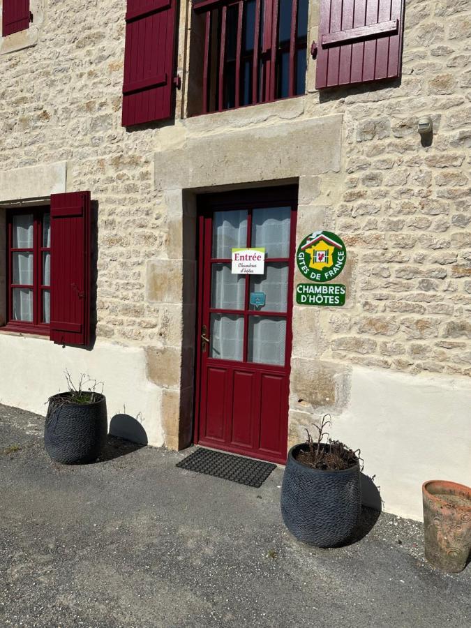 Chambres D'Hotes Du Puy D'Anche Sauzé-Vaussais エクステリア 写真