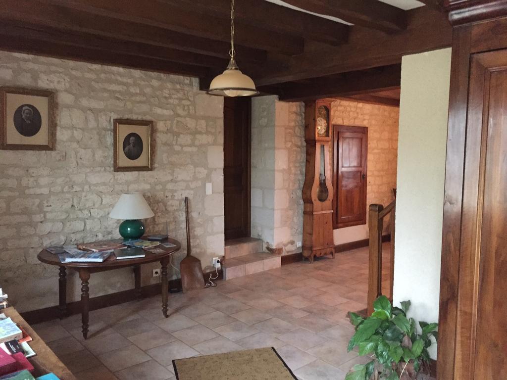 Chambres D'Hotes Du Puy D'Anche Sauzé-Vaussais エクステリア 写真